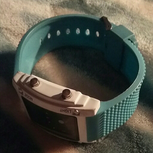 FIGARO Couture Digital Watch - Picture 3 of 4